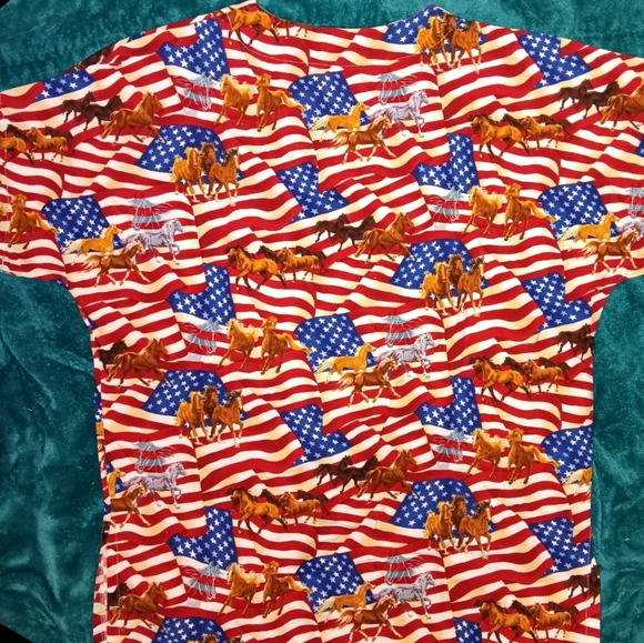 Scrub Top by Animal Kingdom Scrubs - Picture 2 of 4